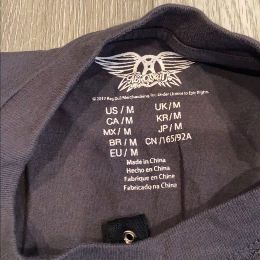 Aerosmith World Tour Cutout Graphic Tee Oversized Y2K Grunge Band Tee Size M - Picture 3 of 5